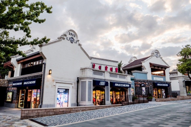 Skechers flagship store sale