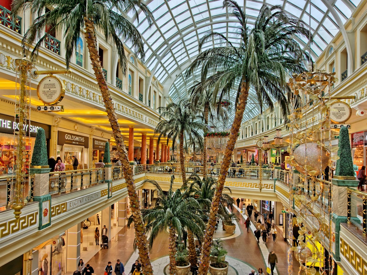 Intu seeks buyer for Trafford Centre two months after administration