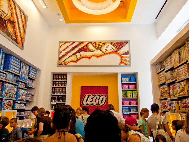 LEGO on track to open 120 new retail stores this year