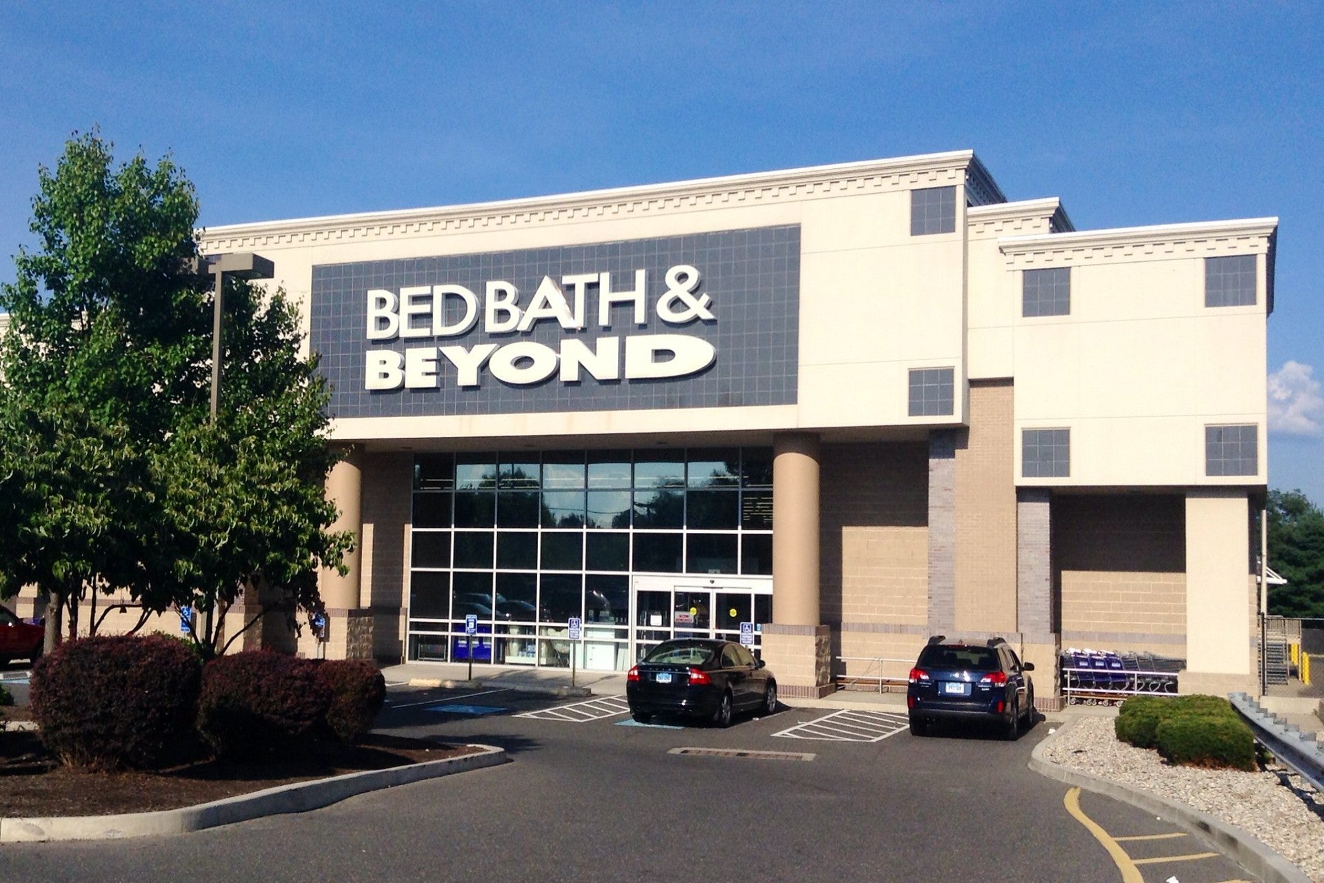 Bed Bath and Beyond reports 16% drop in sales