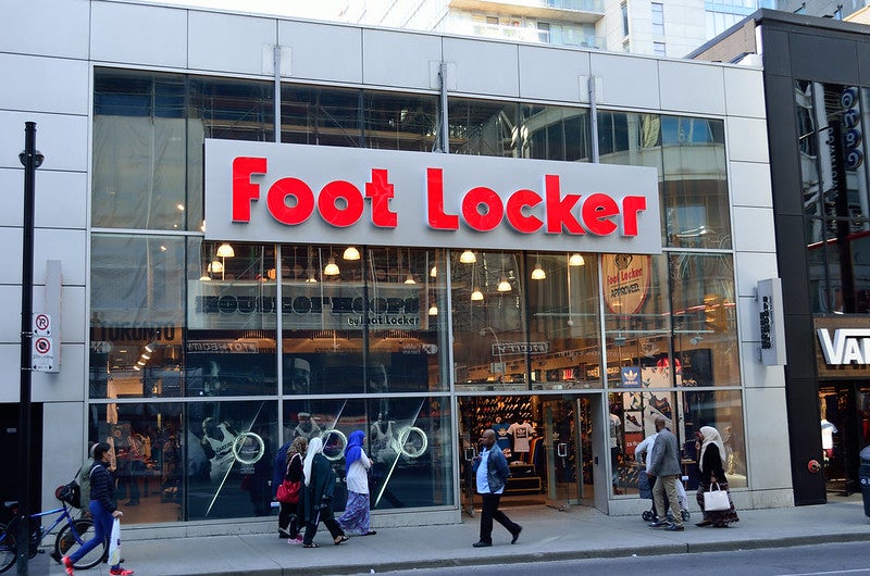 Foot Locker reports total sales increase of 1.0% in Q1 2022