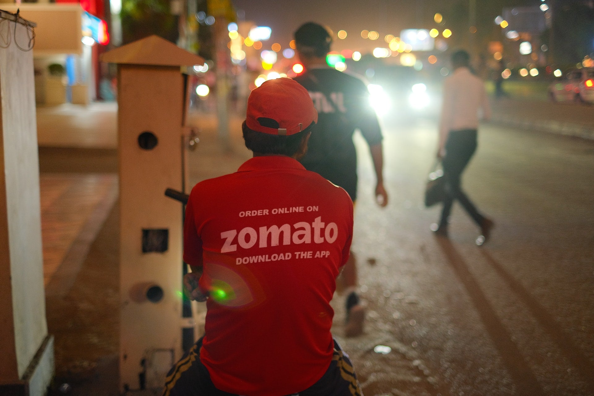 Zomato proposes to acquire grocery-delivery start-up Blinkit