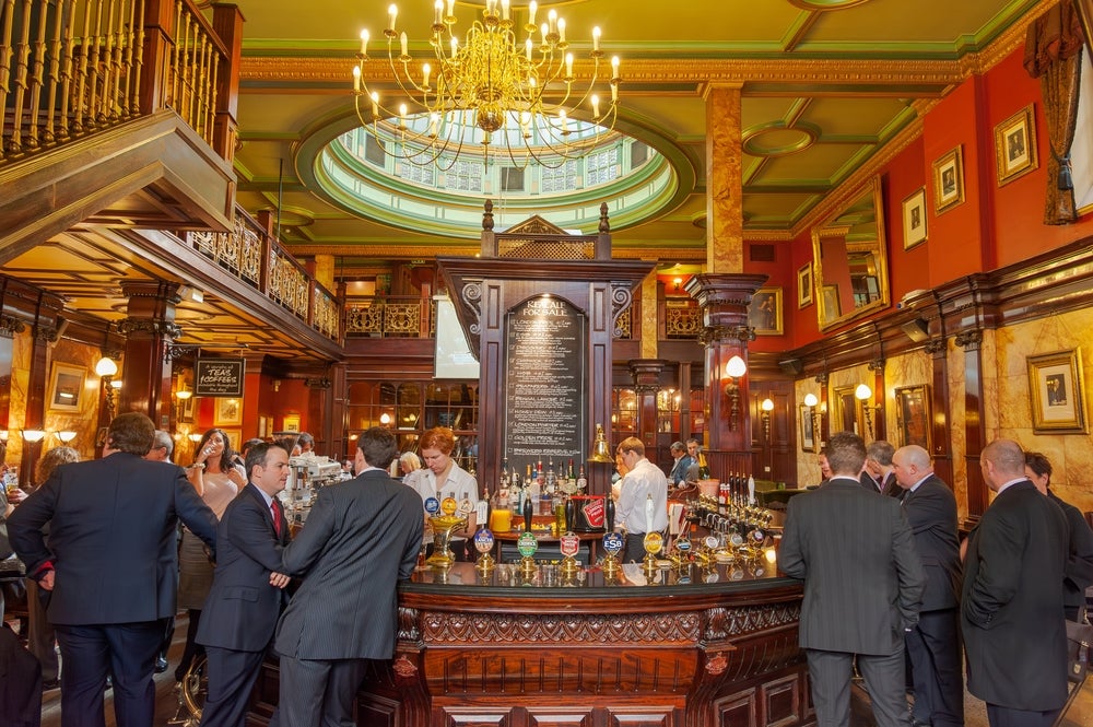 UK government unveils tax relief plan to support pubs