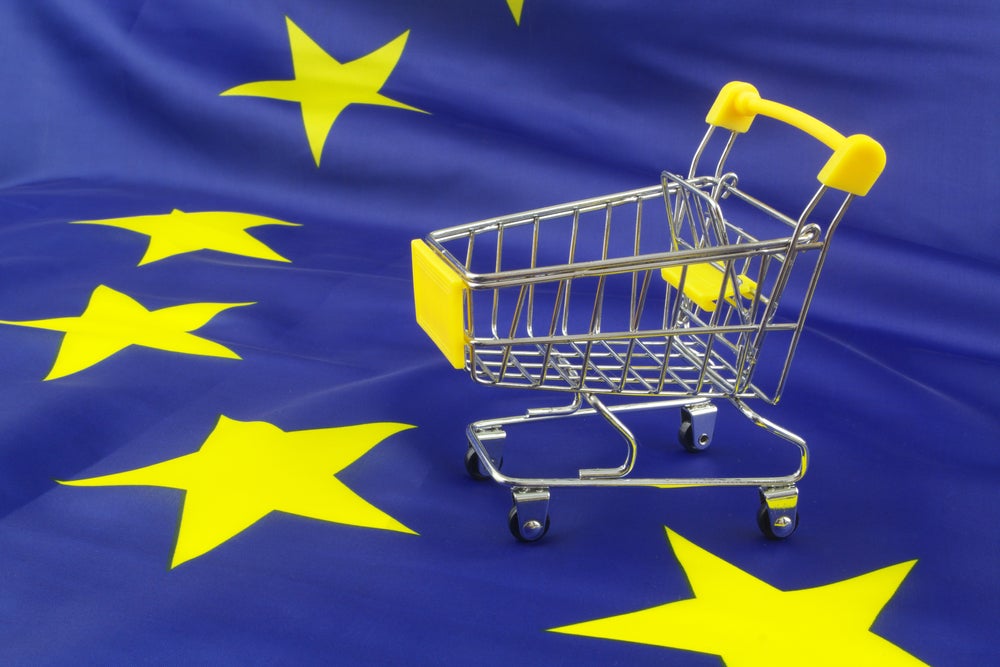 European retail sentiment edges up despite cautious consumers